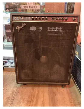 Fender Studio Bass – Fin '70s