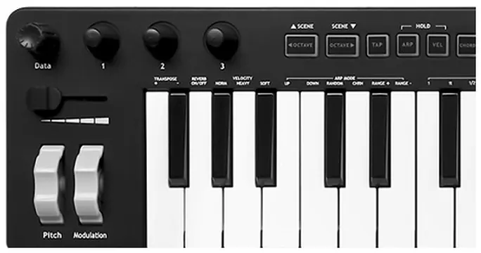 Midiplus AKM322 Midikeyboard
