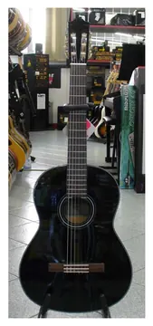 Yamaha C40 Black
