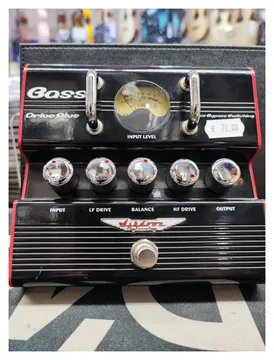 Ashdown Drive Plus Pedale Effetto Per Basso
