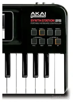 Akai Synthstation 25