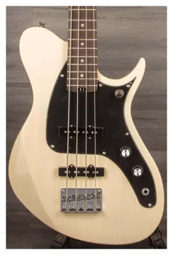 Aria Jet Bass Vintage White - Bass Guitar