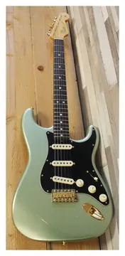 Fender Custom Shop LTD 1965 Dual-Mag Stratocaster Journeyman Relic, Aged Sage Green Metallic