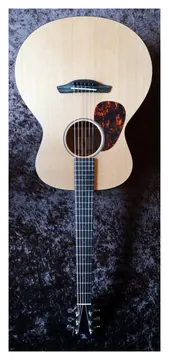Furch Blue G CM Left Handed (Grand Auditorium / Cedar / Mahogany) Acoustic Guitar (2026 CNR Active Upgrade Model) Plus FREE Furch Deluxe Gigbag (Worth £100)