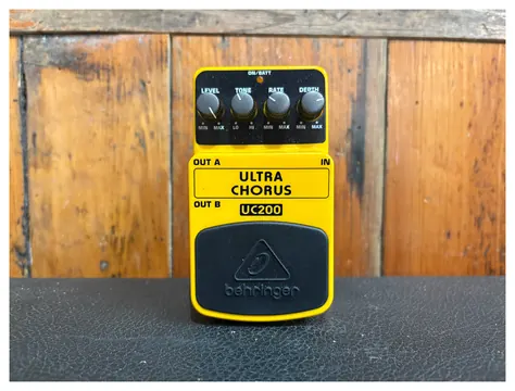 Behringer UC200 Ultra Chorus