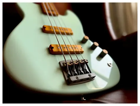 Valiant Mini Bass - CLEARANCE