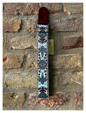 Gaucho GST-1180-1 Deluxe Series Guitar Strap Jacquard White/Blue