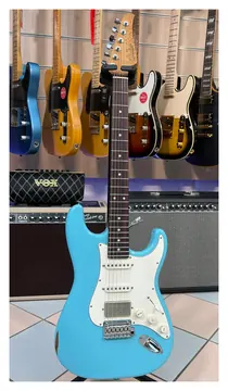 Suhr Custom Limited Edition Run Classic S Antique Roasted RW Daphne Blue