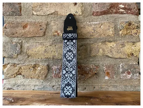 Ernie Ball Tribal Silver Jacquard Strap