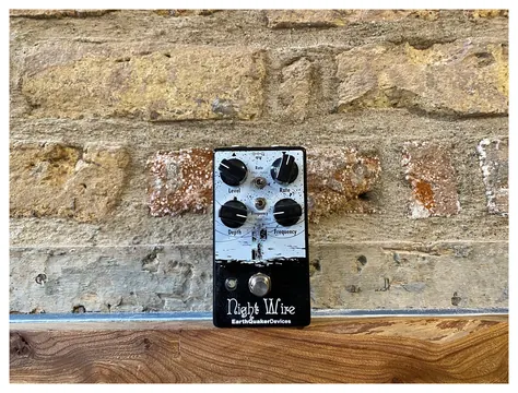 Earthquaker Devices Night Wire Tremolo