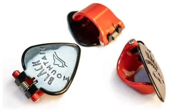 Black Mountain BMP-RHH Spring Action Thumb Pick HEAVY (red)