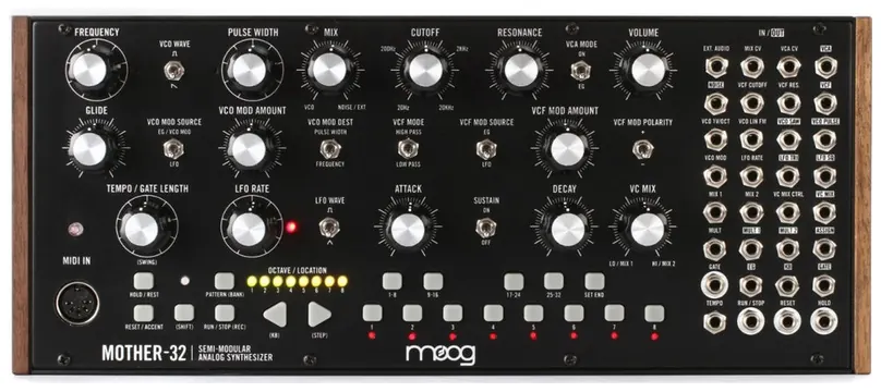 Moog MOTHER-32 Sintetizzatore Analog. semi-modulare patchbay 32punti connessione