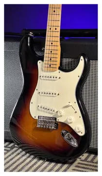fender Stratocaster Standard Semi nova