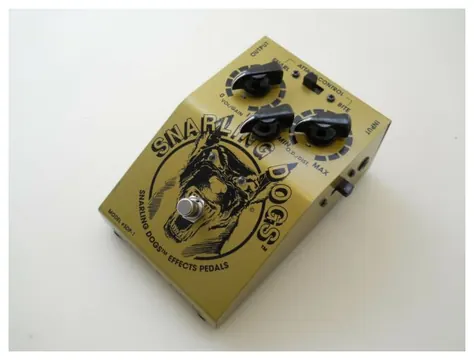 +ego SNARLING DOGS TWEED E-DOG Pedalino Distorsione vintage per chitarra - Tube emulator