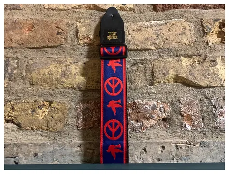 Ernie Ball Peace Love Dove Blue/Red Jacquard Strap