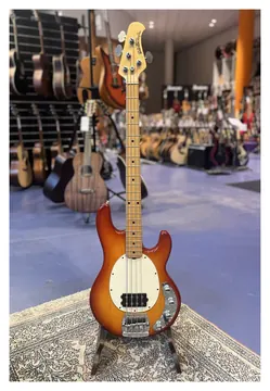 Music Man Stingray Bass - Honey Burst aus 1993