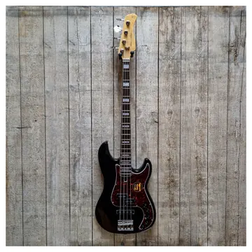 Sire Marcus Miller P7 A4 Black actieve precision basgitaar