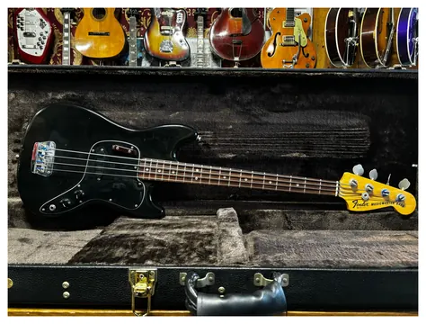 Fender Musicmaster Bass Black 1976