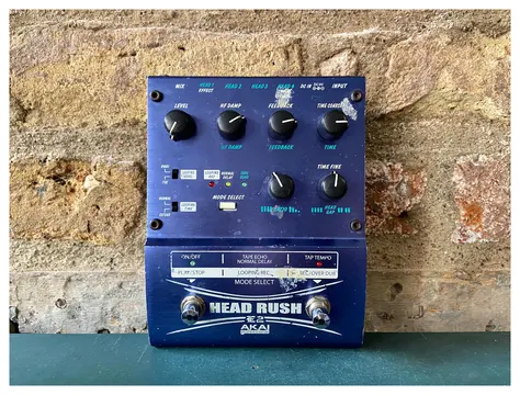 Akai Professional E2 Head Rush Delay/Looper