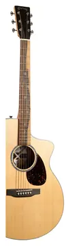 Martin SC-13E Modern Westerngitarre – asymmetrischer Cutaway-Korpus, Sitka-Fichte massiv, Koa-Boden und -Zargen, mit Tonabnehmer und Gigbag