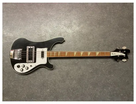 Rickenbacker 4001 / 1980 + Étui