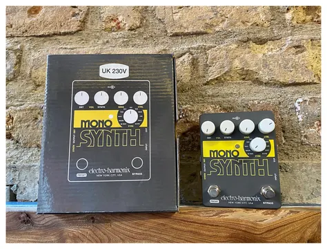 Electro Harmonix Mono Synth Guitar Synthesizer