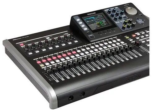 Tascam DP-24SD 24 Spur Digital Porta Studio mit Effekte und Metronom
