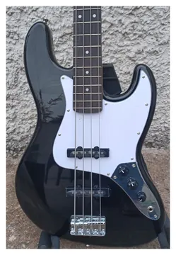 Levin LB60-BK 4-string Bass in High-glo Black