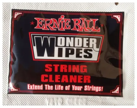 Ernie Ball 4249 Set di 20 Salviettine polish per corde