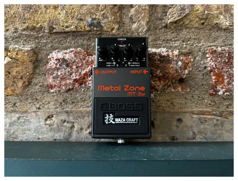 Boss MT-2W Waza Craft Metal Zone Distortion