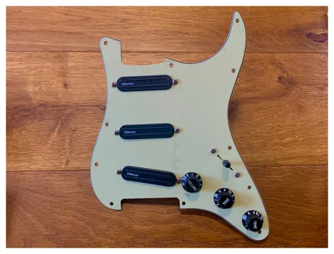 DiMarzio 920D Custom DiMarzio Billy Corgan Loaded Pickguard Mint Green