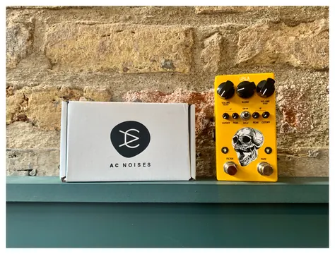 AC Noises Urla Fuzz & Synth Resonant Filter