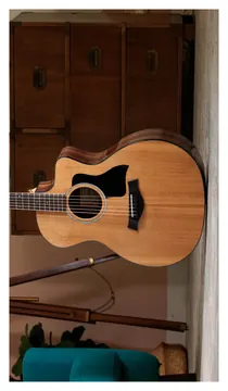 Taylor 214CE Plus